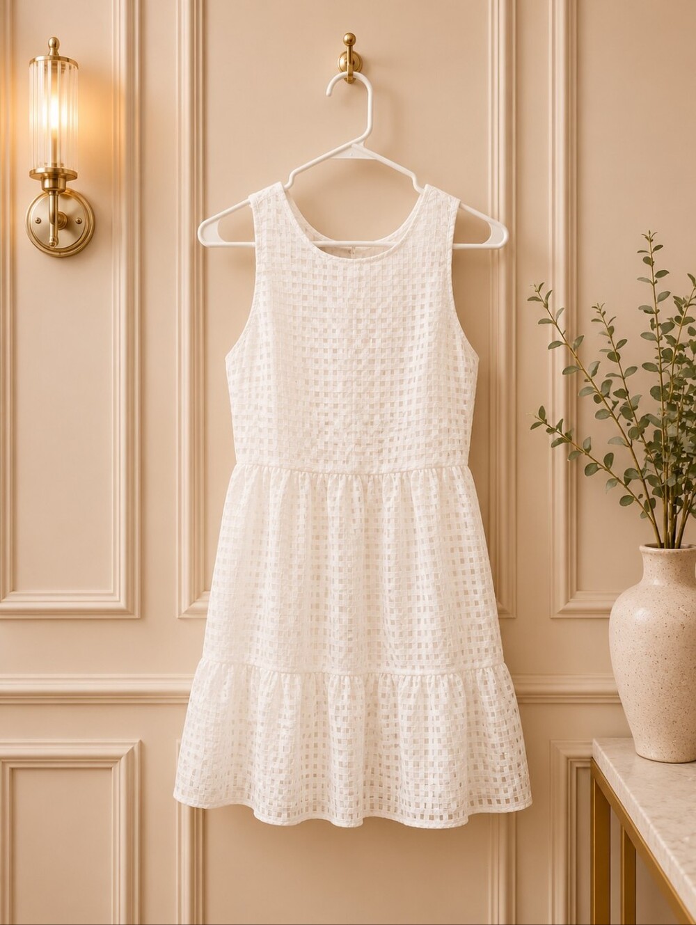 Blu Pepper Medium White Sleeveless Eyelet Tiered Midi Dress